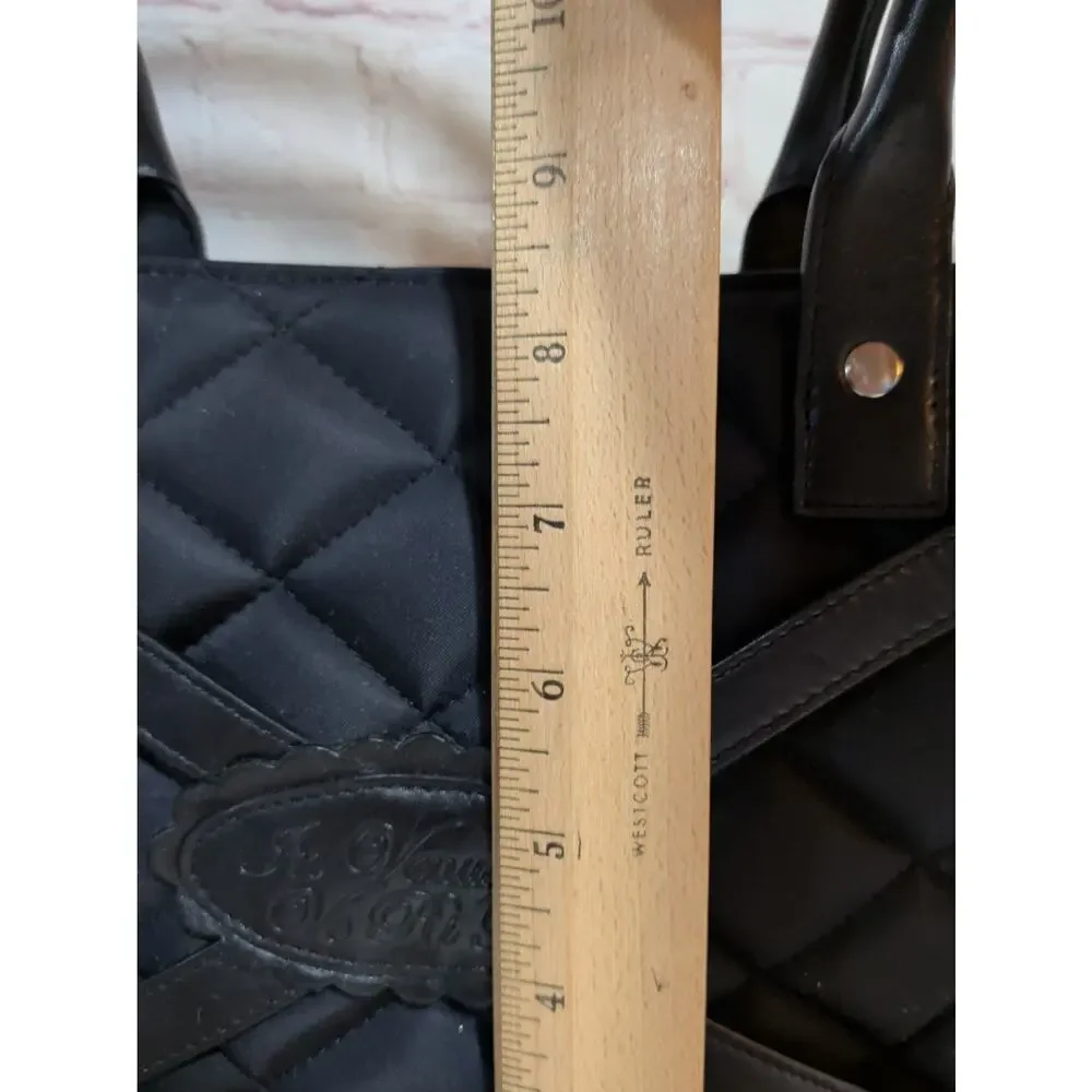 MY FLAT IN LONDON IN VENUSTUM VE RI TAS ORGANIZER PASSPORT LG TOTETE $540